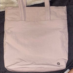 Lululemon On My Level Tote 12 L